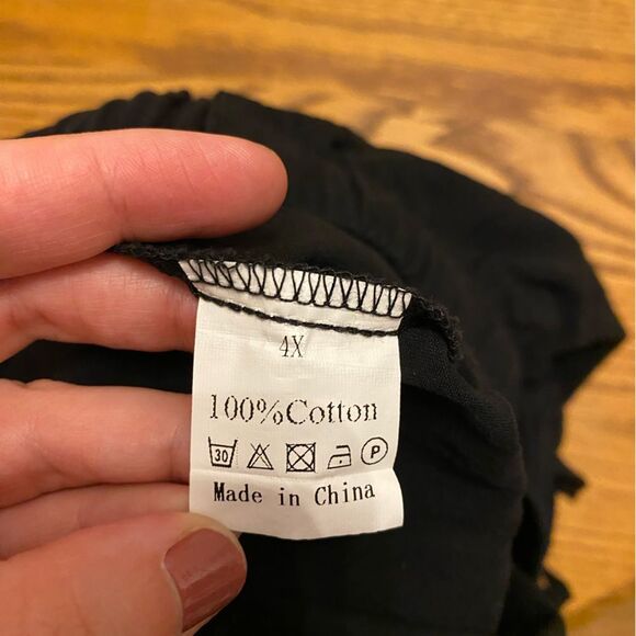 Black Drawing Relaxed Fit Shorts - Picture 11 of 11